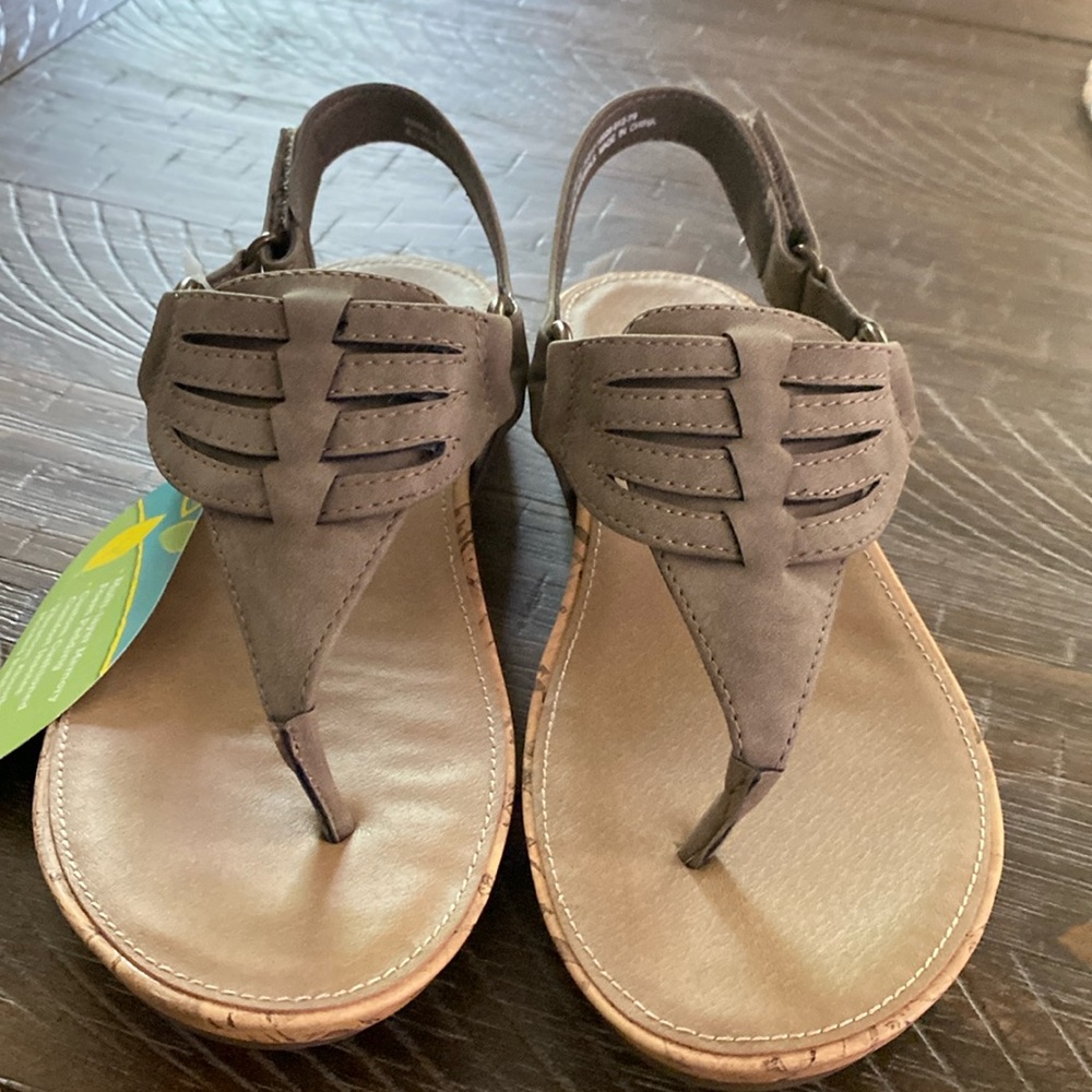 Yuu Sandals - Size 6.5